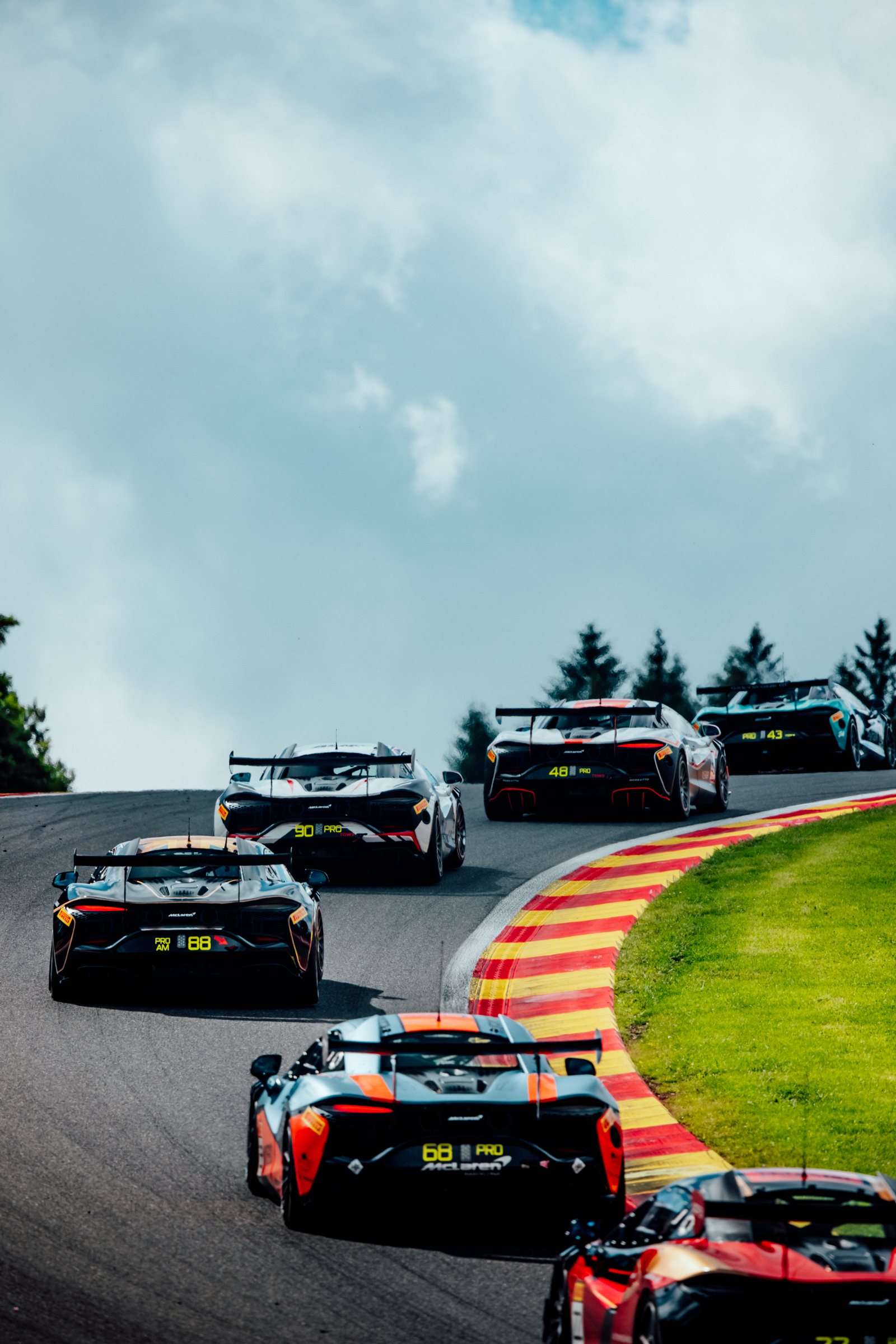 McLaren Artura Trophy EVO 22